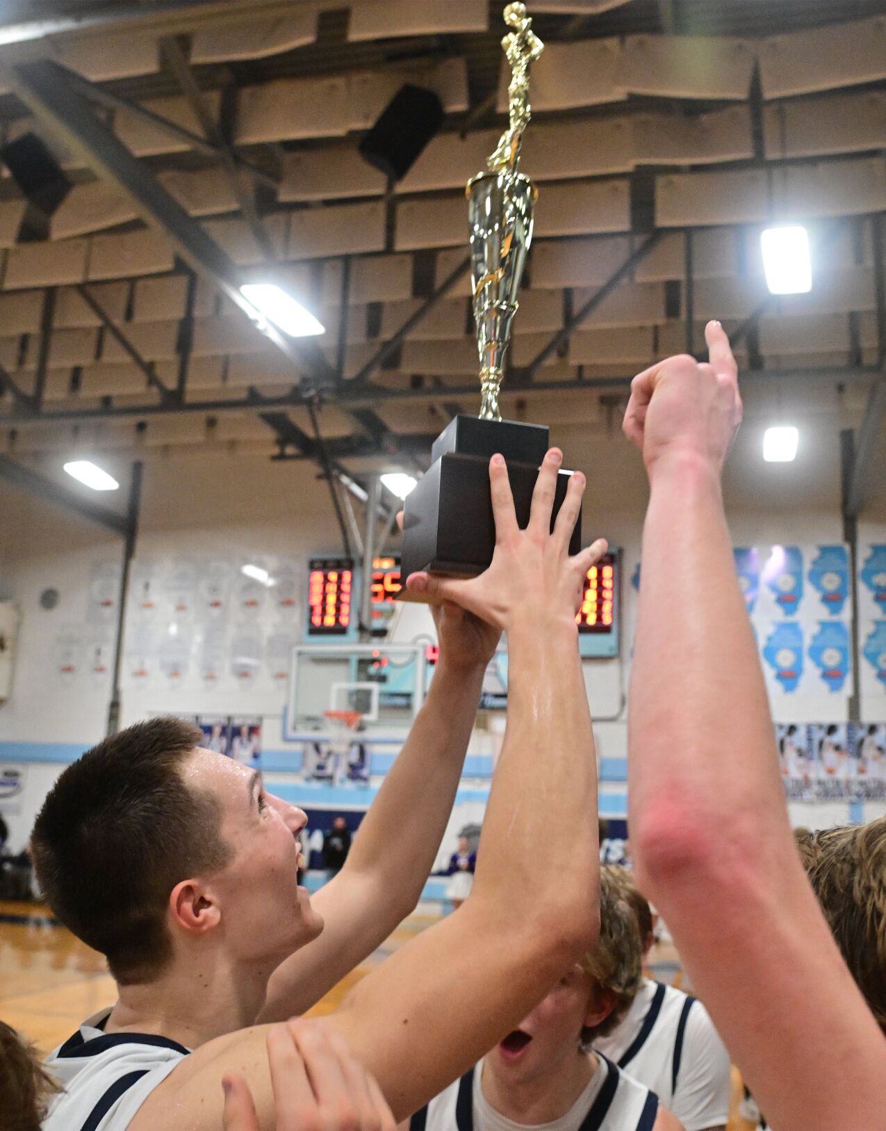 Mater Dei vs Breese Central
